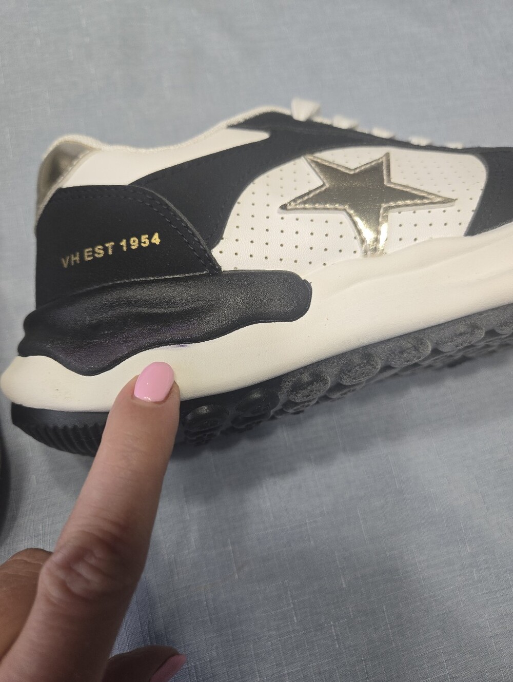 Vintage Havana Black White & Gold Star Retro Sneakers Size 9 - Picture 6 of 8